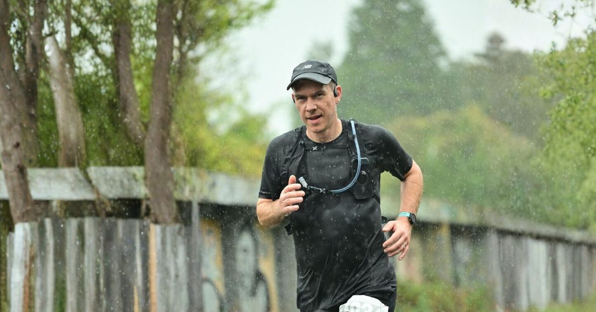 Derek Rae Runner Running for The Roses | The Roses